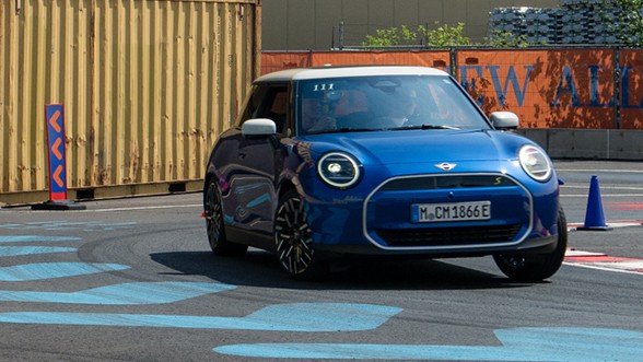 mini cooper se – mini electric teaser